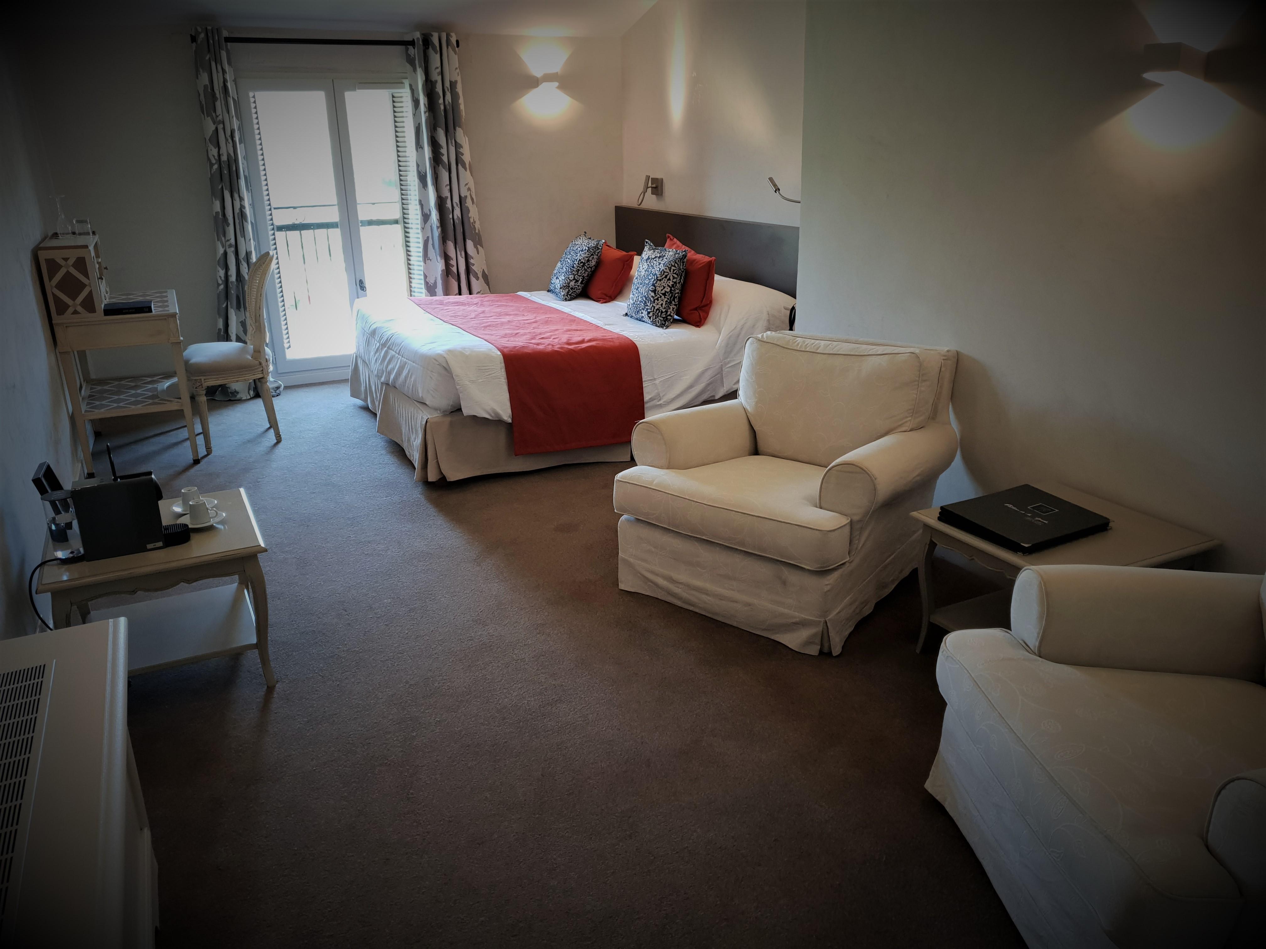 Hotel Golf & Spa Chateau De La Begude The Originals Collection Valbonne Bagian luar foto