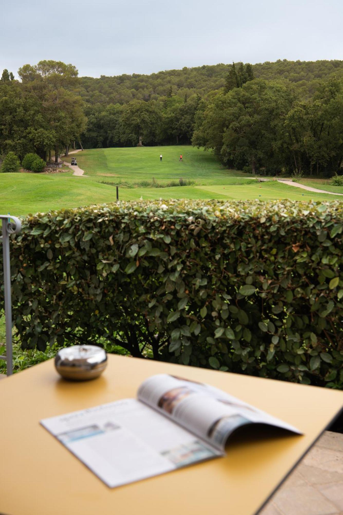 Hotel Golf & Spa Chateau De La Begude The Originals Collection Valbonne Bagian luar foto