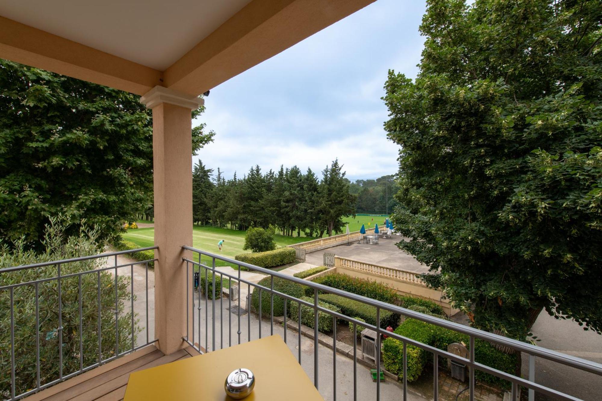 Hotel Golf & Spa Chateau De La Begude The Originals Collection Valbonne Bagian luar foto
