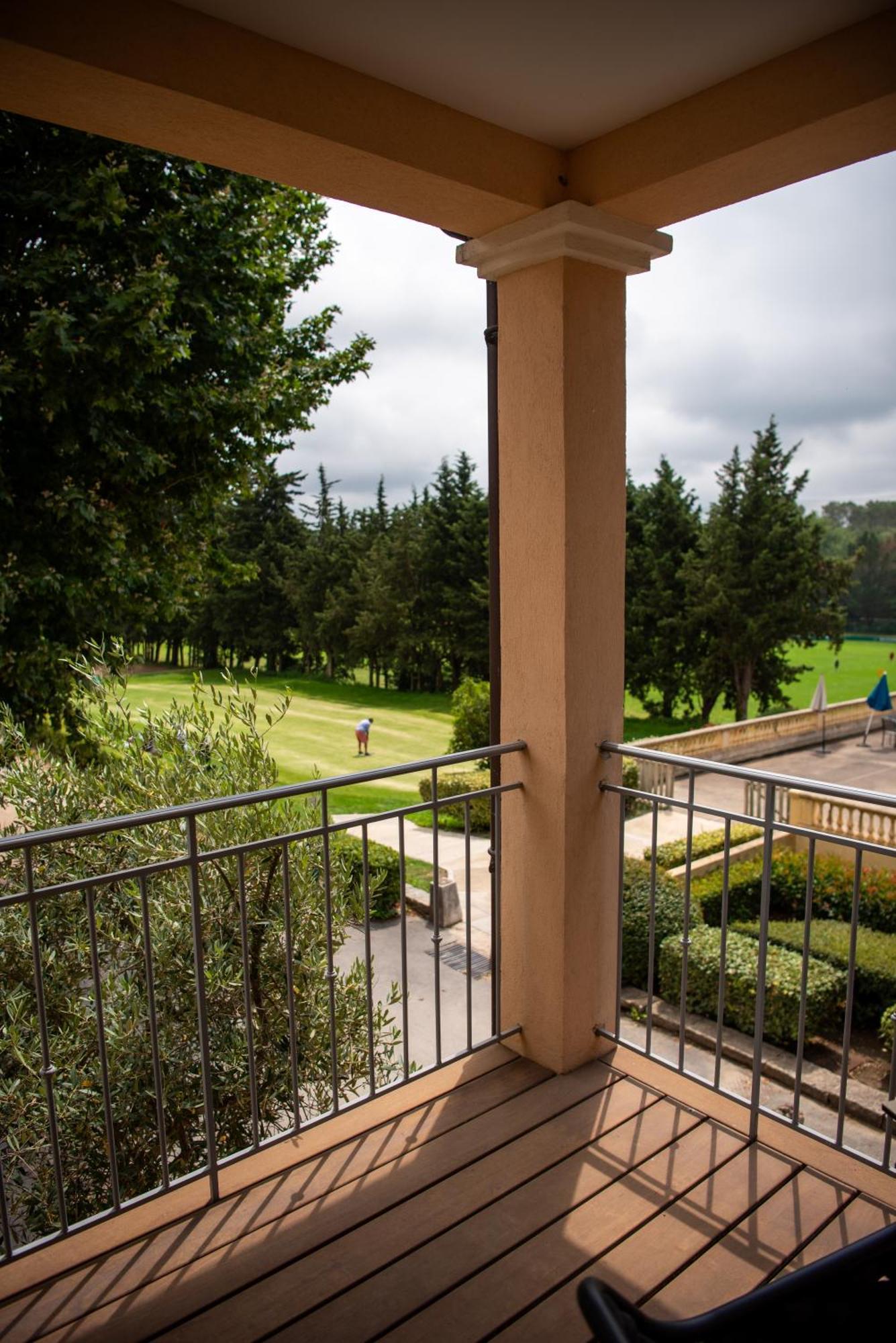 Hotel Golf & Spa Chateau De La Begude The Originals Collection Valbonne Bagian luar foto